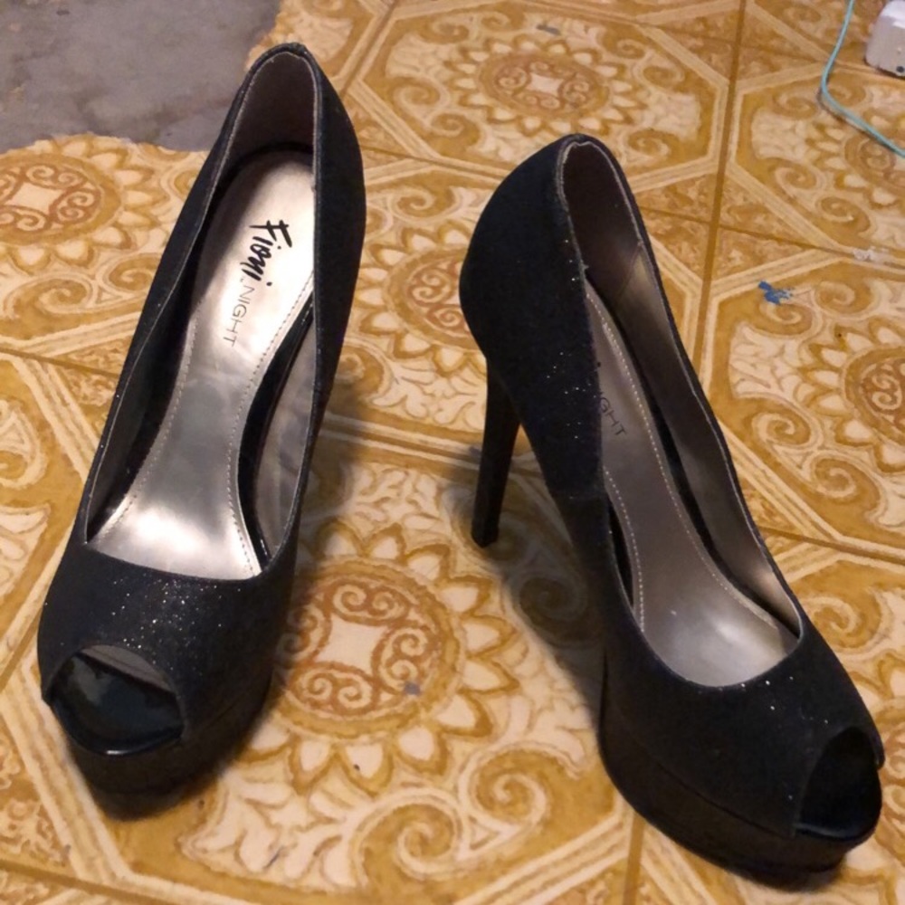 Black glitter prom shoes